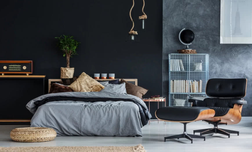 Ciemne kolory ścian w sypialni - czy warto je stosować? 