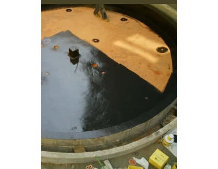 Hydroizolacja na bazie naturalnej gumy.